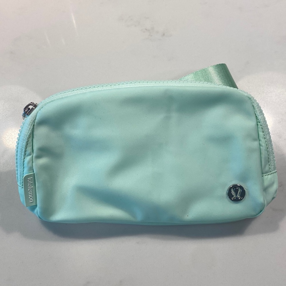Lululemon everywhere belt bag mint green